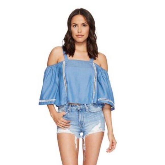 Lovers + Friends Tops - NWT Lovers + Friends Riptide Chambray Crop Top